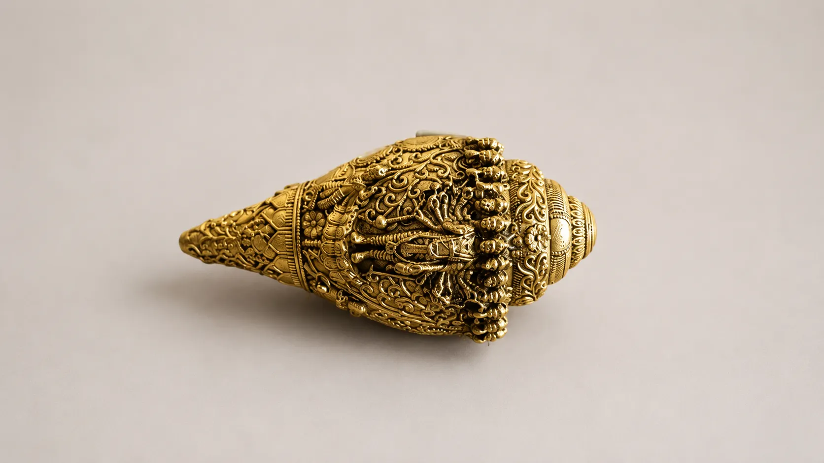 Brass Vishnu Shankh with Fine Detailing